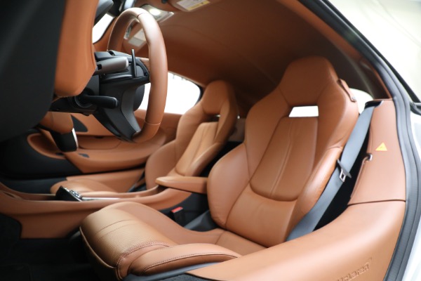 Used 2017 McLaren 570S for sale $164,900 at Alfa Romeo of Westport in Westport CT 06880 18