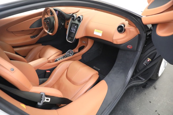 Used 2017 McLaren 570S for sale $164,900 at Alfa Romeo of Westport in Westport CT 06880 23