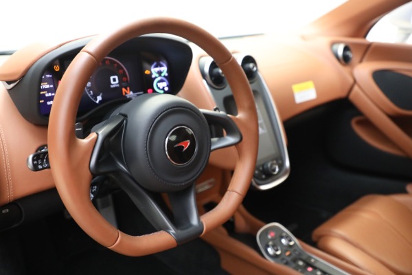 Used 2017 McLaren 570S for sale $164,900 at Alfa Romeo of Westport in Westport CT 06880 24