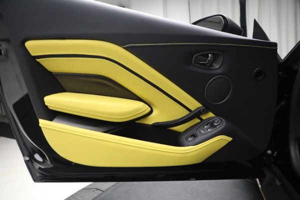 Used 2023 Aston Martin Vantage V12 for sale $412,286 at Alfa Romeo of Westport in Westport CT 06880 25