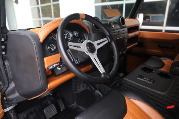 Used 1983 Land Rover Defender 110 Double Cab 6x6 Edition for sale $399,900 at Alfa Romeo of Westport in Westport CT 06880 7
