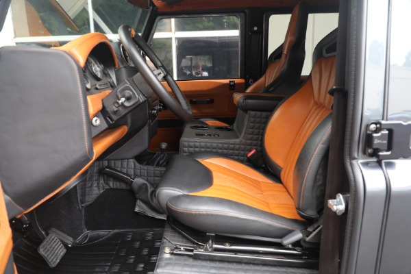 Used 1983 Land Rover Defender 110 Double Cab 6x6 Edition for sale $399,900 at Alfa Romeo of Westport in Westport CT 06880 8