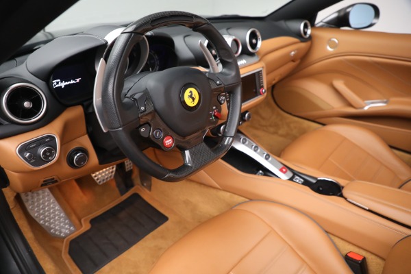 Used 2017 Ferrari California T for sale $151,900 at Alfa Romeo of Westport in Westport CT 06880 15