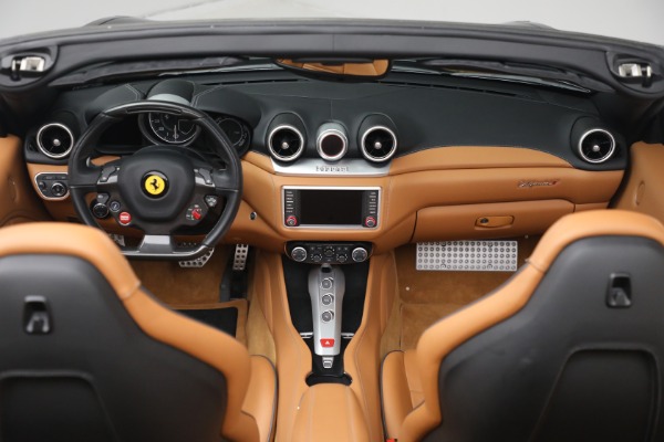 Used 2017 Ferrari California T for sale $151,900 at Alfa Romeo of Westport in Westport CT 06880 19