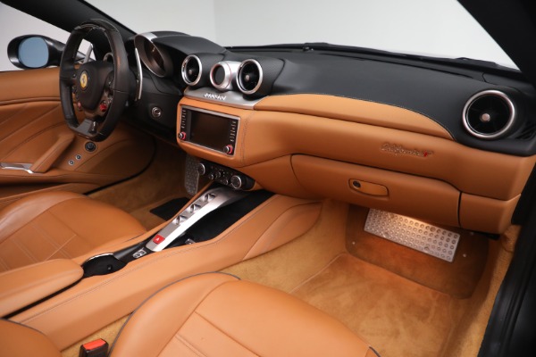 Used 2017 Ferrari California T for sale $151,900 at Alfa Romeo of Westport in Westport CT 06880 22