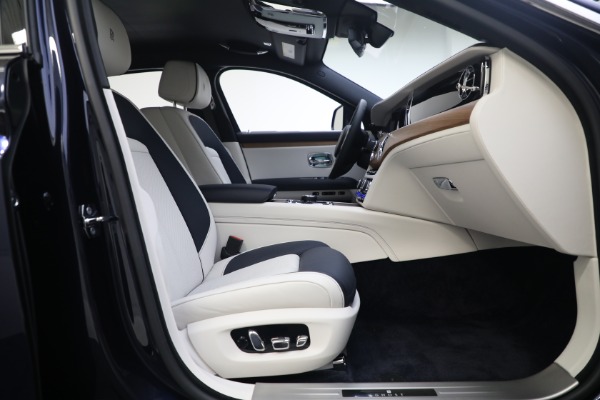 Used 2021 Rolls-Royce Ghost for sale $299,895 at Alfa Romeo of Westport in Westport CT 06880 21