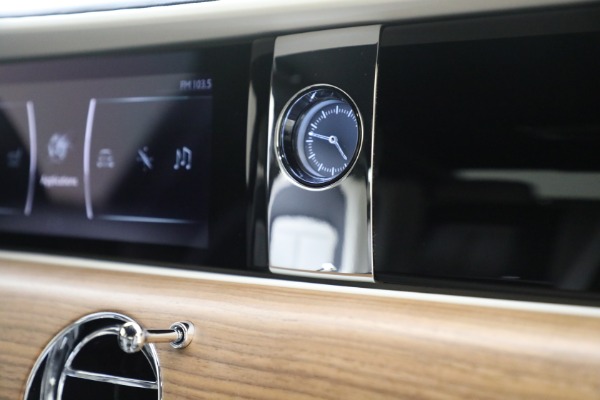 Used 2021 Rolls-Royce Ghost for sale $299,895 at Alfa Romeo of Westport in Westport CT 06880 27