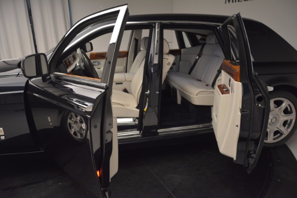 Used 2011 Rolls-Royce Phantom for sale Sold at Alfa Romeo of Westport in Westport CT 06880 5