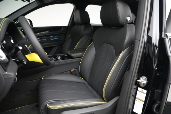 New 2023 Bentley Bentayga EWB V8 for sale $270,600 at Alfa Romeo of Westport in Westport CT 06880 20