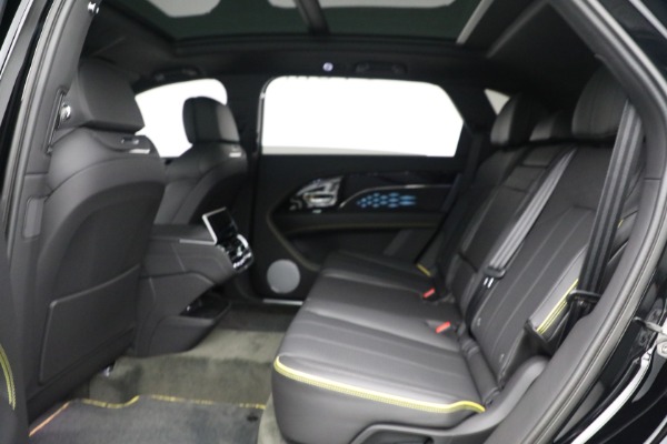 New 2023 Bentley Bentayga EWB V8 for sale $270,600 at Alfa Romeo of Westport in Westport CT 06880 22