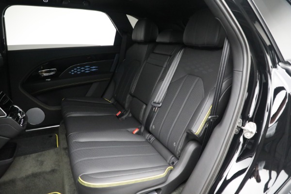 New 2023 Bentley Bentayga EWB V8 for sale $270,600 at Alfa Romeo of Westport in Westport CT 06880 23