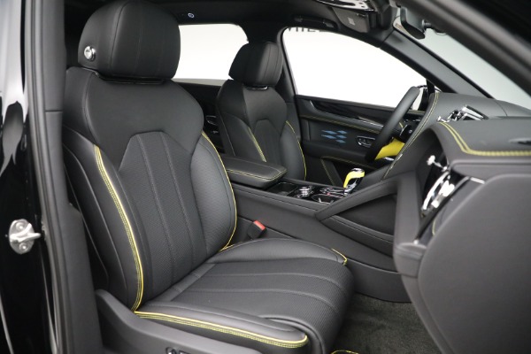 New 2023 Bentley Bentayga EWB V8 for sale $270,600 at Alfa Romeo of Westport in Westport CT 06880 27