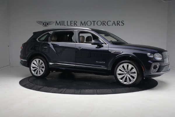 New 2023 Bentley Bentayga EWB Azure V8 for sale $251,900 at Alfa Romeo of Westport in Westport CT 06880 10