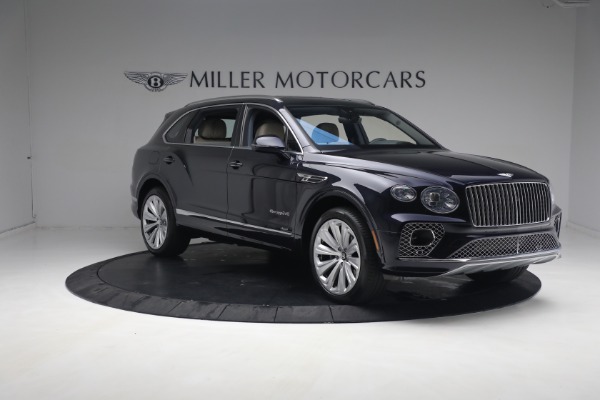 New 2023 Bentley Bentayga EWB Azure V8 for sale $251,900 at Alfa Romeo of Westport in Westport CT 06880 11
