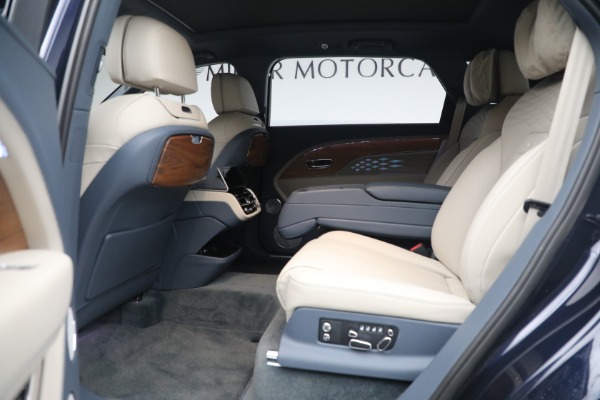 Used 2023 Bentley Bentayga EWB Azure V8 for sale $267,900 at Alfa Romeo of Westport in Westport CT 06880 17