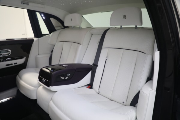 Used 2018 Rolls-Royce Phantom for sale $339,895 at Alfa Romeo of Westport in Westport CT 06880 10