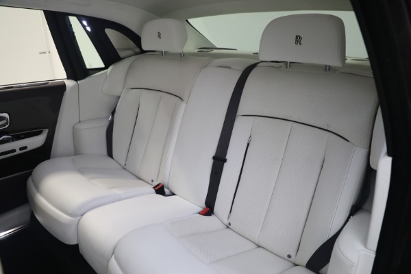 Used 2018 Rolls-Royce Phantom for sale $339,895 at Alfa Romeo of Westport in Westport CT 06880 12