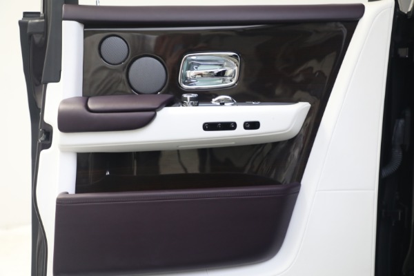 Used 2018 Rolls-Royce Phantom for sale $339,895 at Alfa Romeo of Westport in Westport CT 06880 13