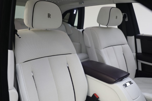 Used 2018 Rolls-Royce Phantom for sale Sold at Alfa Romeo of Westport in Westport CT 06880 15