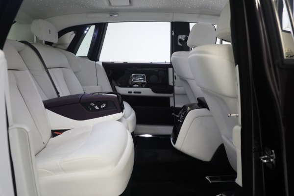 Used 2018 Rolls-Royce Phantom for sale $339,895 at Alfa Romeo of Westport in Westport CT 06880 17