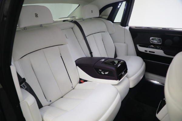 Used 2018 Rolls-Royce Phantom for sale $339,895 at Alfa Romeo of Westport in Westport CT 06880 18