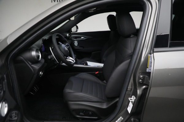 Used 2024 Alfa Romeo Tonale Hybrid Veloce for sale $28,900 at Alfa Romeo of Westport in Westport CT 06880 19