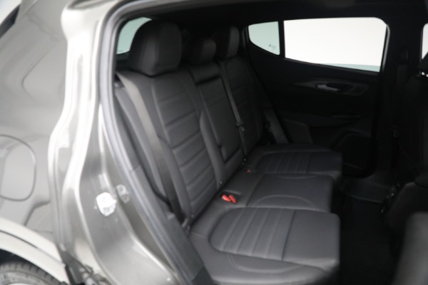 New 2024 Alfa Romeo Tonale Veloce for sale $57,300 at Alfa Romeo of Westport in Westport CT 06880 24