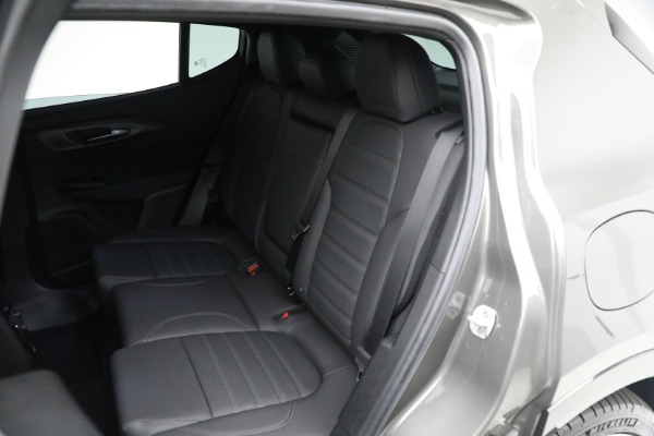 New 2024 Alfa Romeo Tonale Veloce for sale $55,300 at Alfa Romeo of Westport in Westport CT 06880 24