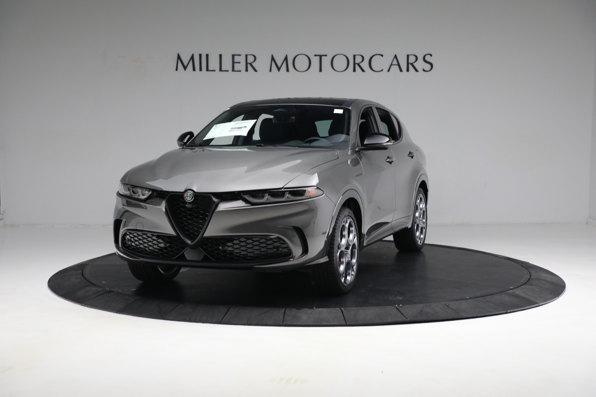 New 2024 Alfa Romeo Tonale Veloce for sale $55,300 at Alfa Romeo of Westport in Westport CT 06880 1