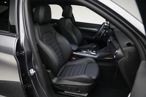 New 2024 Alfa Romeo Stelvio Veloce for sale $58,455 at Alfa Romeo of Westport in Westport CT 06880 23