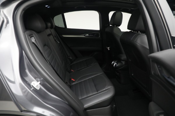 New 2024 Alfa Romeo Stelvio Veloce for sale $58,455 at Alfa Romeo of Westport in Westport CT 06880 24