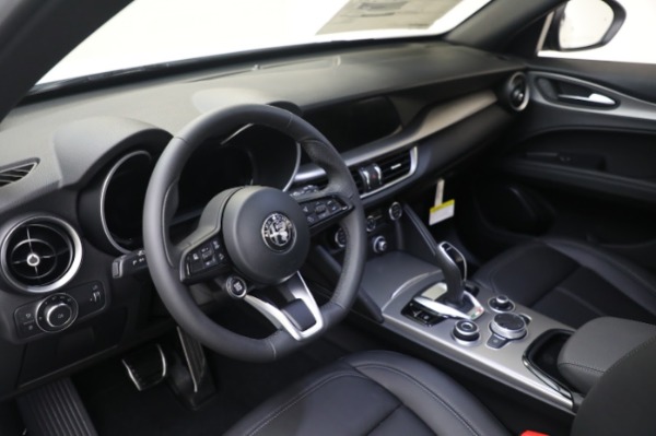 New 2024 Alfa Romeo Stelvio Ti for sale $53,820 at Alfa Romeo of Westport in Westport CT 06880 27