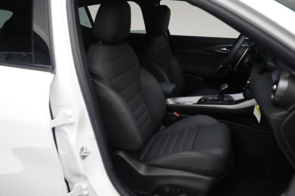 New 2024 Alfa Romeo Tonale Veloce for sale $56,640 at Alfa Romeo of Westport in Westport CT 06880 21