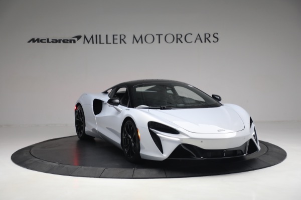 New 2023 McLaren Artura TechLux for sale $279,835 at Alfa Romeo of Westport in Westport CT 06880 11