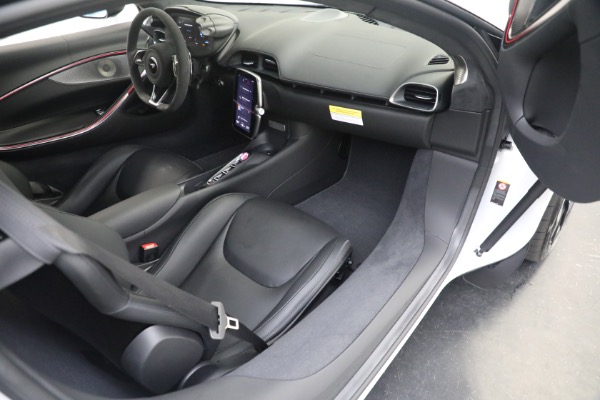 New 2023 McLaren Artura TechLux for sale $279,835 at Alfa Romeo of Westport in Westport CT 06880 22