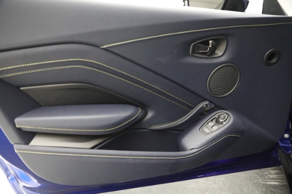 New 2023 Aston Martin Vantage V8 for sale $203,286 at Alfa Romeo of Westport in Westport CT 06880 17