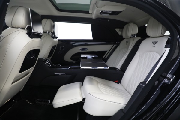 Used 2017 Bentley Mulsanne Extended Wheelbase for sale Sold at Alfa Romeo of Westport in Westport CT 06880 23