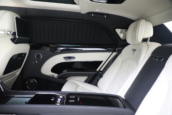 Used 2017 Bentley Mulsanne Extended Wheelbase for sale Sold at Alfa Romeo of Westport in Westport CT 06880 26