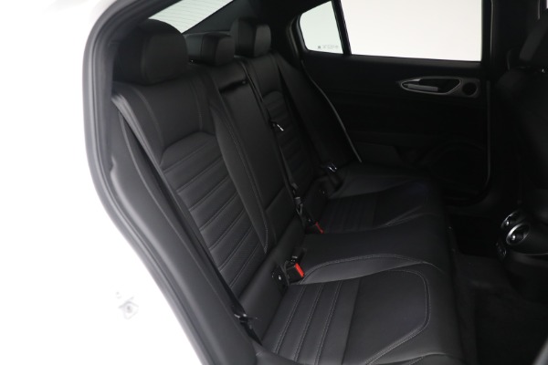 New 2024 Alfa Romeo Giulia Veloce for sale $53,940 at Alfa Romeo of Westport in Westport CT 06880 18