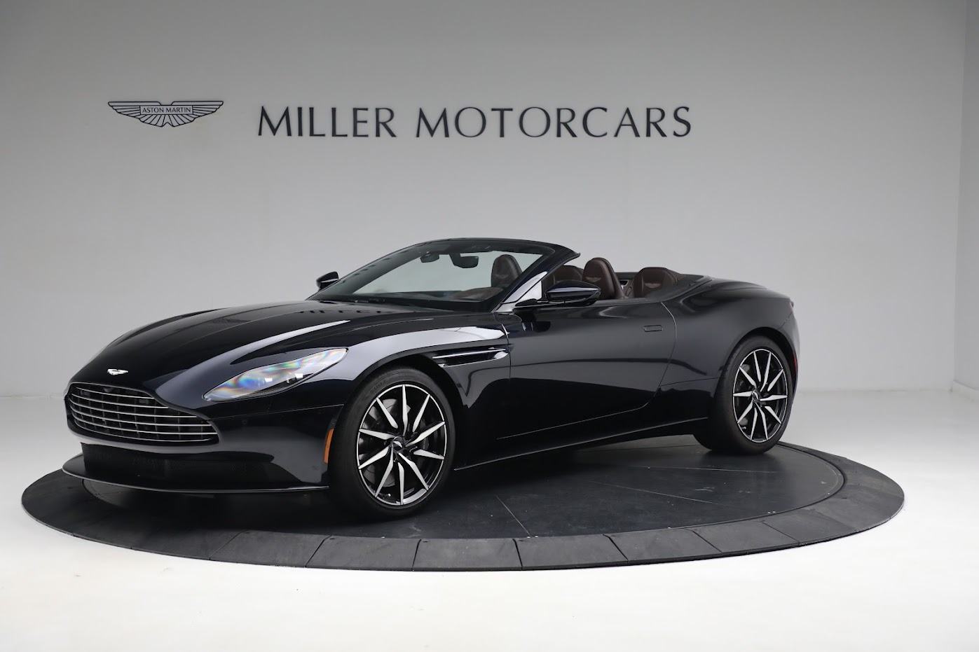 Used 2020 Aston Martin DB11 Volante for sale $148,900 at Alfa Romeo of Westport in Westport CT 06880 1