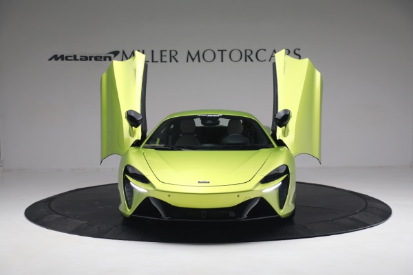 New 2023 McLaren Artura Vision for sale $277,875 at Alfa Romeo of Westport in Westport CT 06880 13