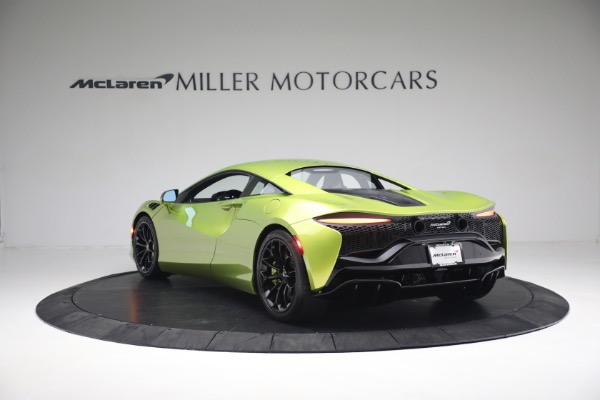 New 2023 McLaren Artura Vision for sale $277,875 at Alfa Romeo of Westport in Westport CT 06880 5