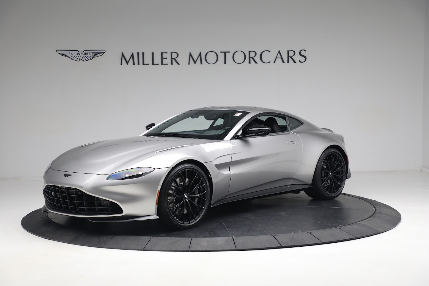 New 2023 Aston Martin Vantage V8 for sale $202,286 at Alfa Romeo of Westport in Westport CT 06880 1