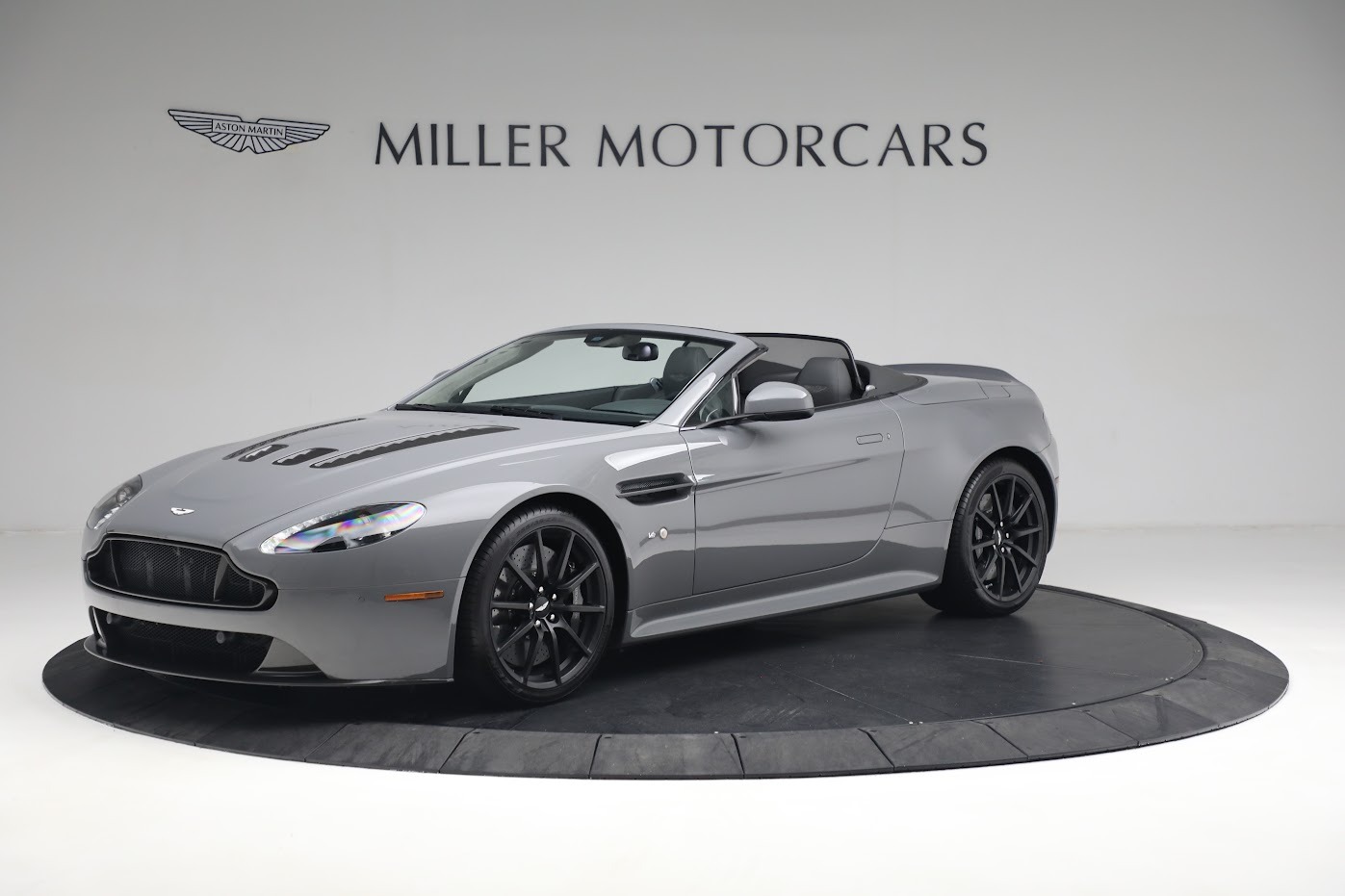Used 2017 Aston Martin V12 Vantage S Roadster for sale Call for price at Alfa Romeo of Westport in Westport CT 06880 1