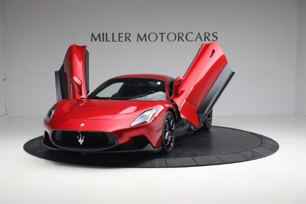Used 2022 Maserati MC20 for sale $229,900 at Alfa Romeo of Westport in Westport CT 06880 14