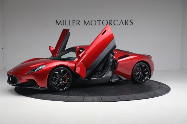 Used 2022 Maserati MC20 for sale $229,900 at Alfa Romeo of Westport in Westport CT 06880 16