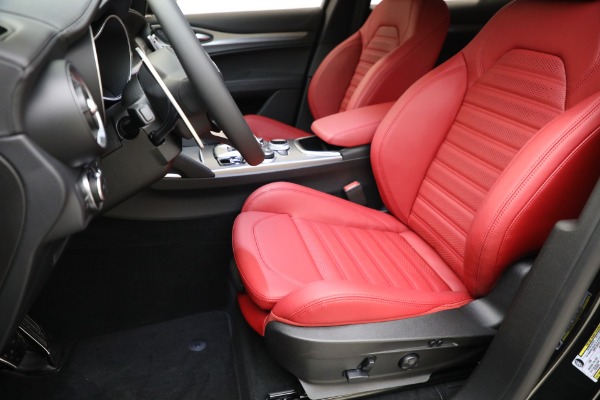 New 2023 Alfa Romeo Stelvio Veloce for sale $48,900 at Alfa Romeo of Westport in Westport CT 06880 24