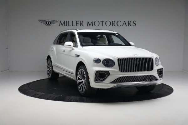 New 2023 Bentley Bentayga EWB Azure V8 for sale $292,110 at Alfa Romeo of Westport in Westport CT 06880 16