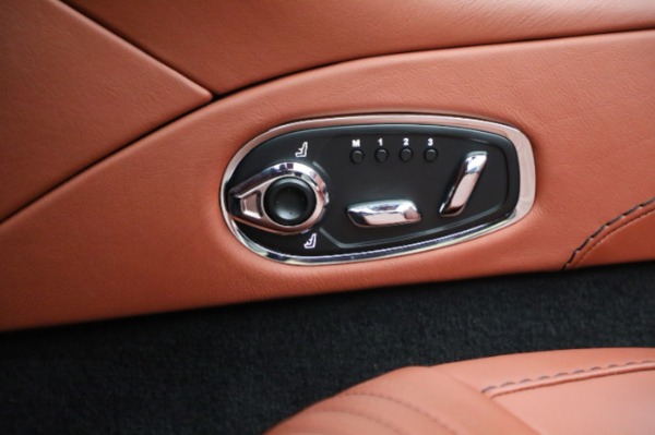 Used 2020 Aston Martin DB11 Volante for sale $143,900 at Alfa Romeo of Westport in Westport CT 06880 26
