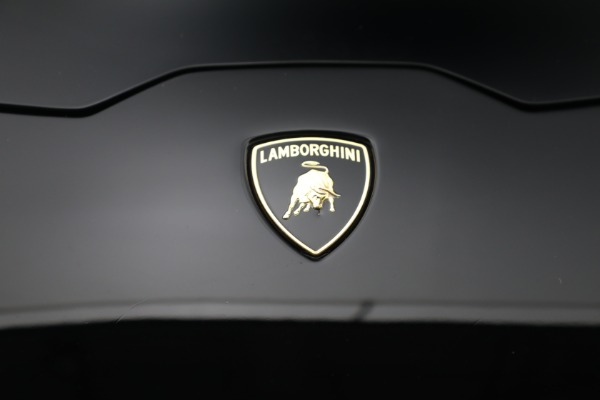 Used 2015 Lamborghini Huracan LP 610-4 for sale $216,900 at Alfa Romeo of Westport in Westport CT 06880 28
